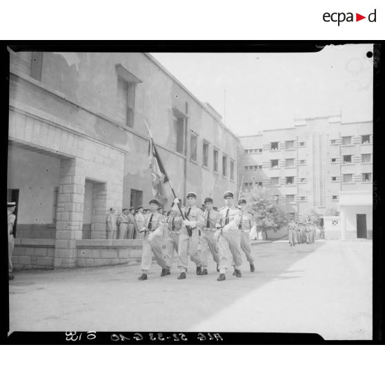 Prise d'armes à la caserne de la 10e légion de la Garde républicaine (10e LGR) à Alger.