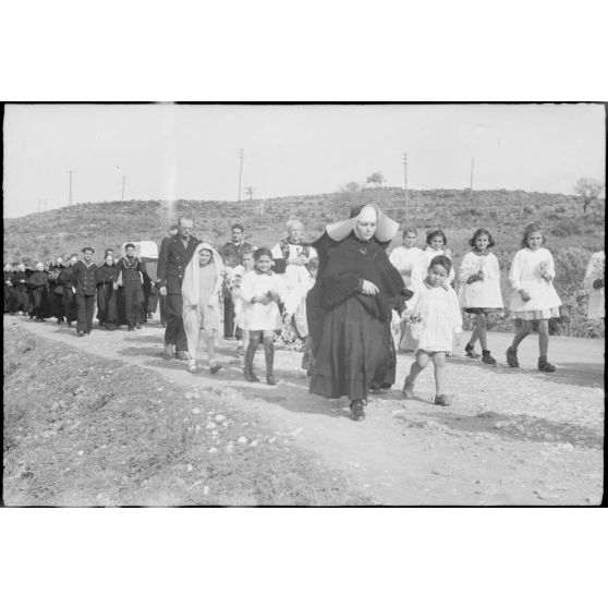 Obsèques d'un marin italien sur l'île de Leros (Grèce).