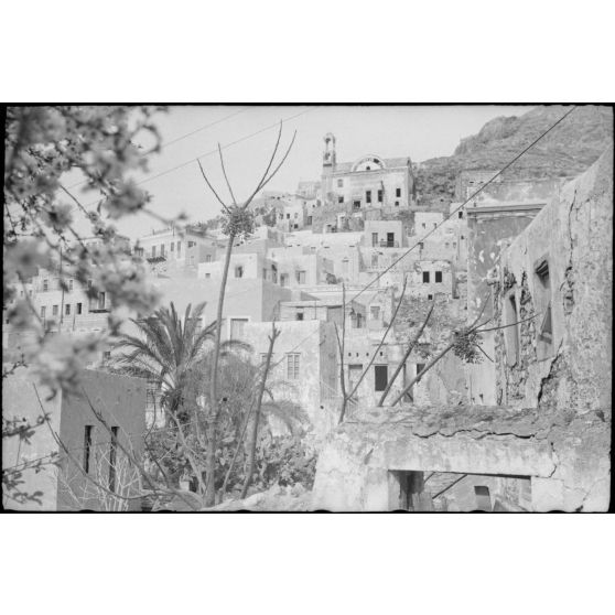 Promenade dans les rues du village d'Agia Marina sur lîle de Leros.