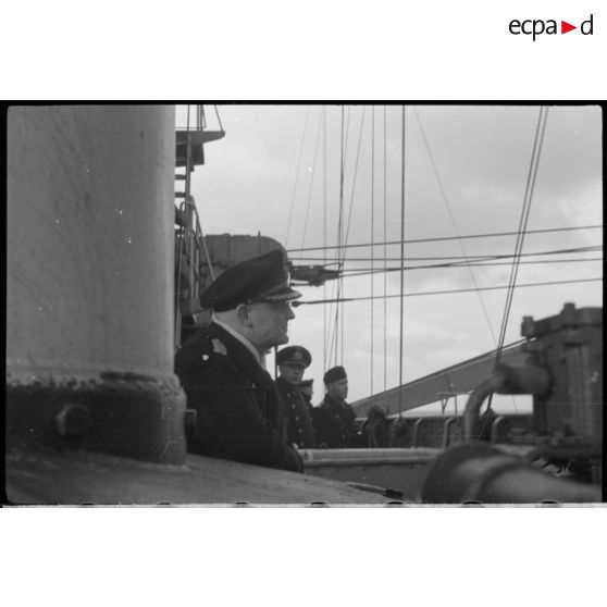 Un officier supérieur de la Kriegsmarine à bord du Scharnhorst.