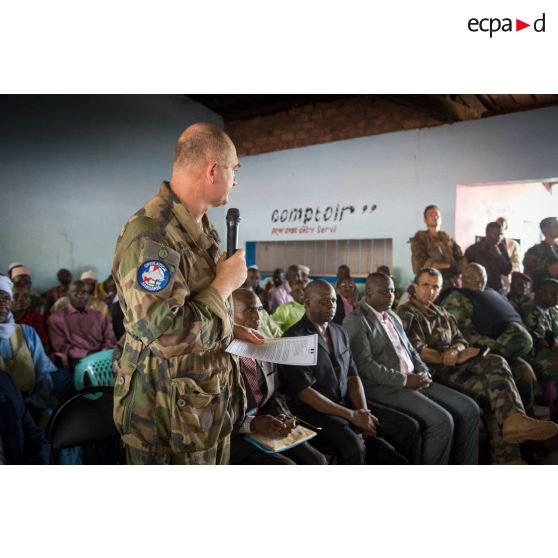 Discours du général de brigade Éric Bellot des Minières, commandant la force Sangaris, en présence d'autorités civiles et militaires centrafricaines et françaises, lors de la cérémonie de réouverture du marché de Bambari.