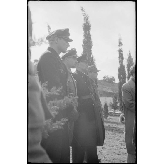 Obsèques d'un marin italien sur l'île de Leros (Grèce).