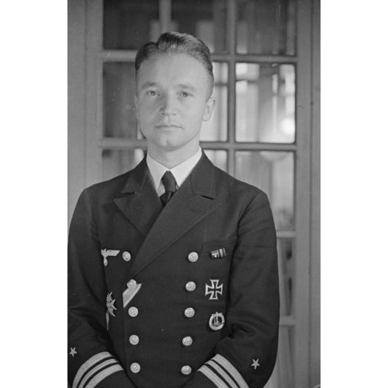 Portrait du Kapitänleutnant Helmut Rosenbaum, commandant du sous-marin U-73.