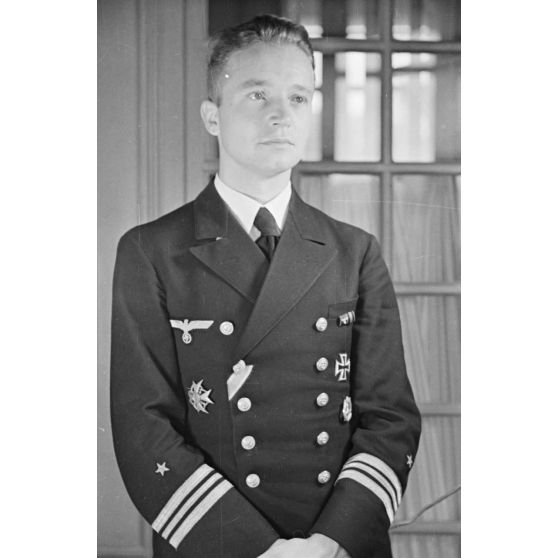 Portrait du Kapitänleutnant Helmut Rosenbaum, commandant du sous-marin U-73.