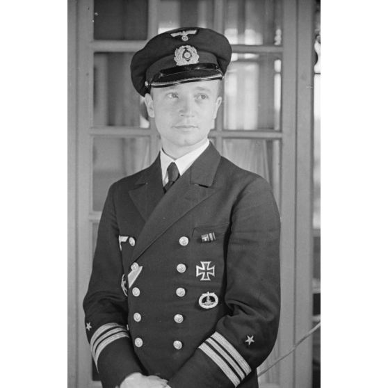 Portrait du Kapitänleutnant Helmut Rosenbaum, commandant du sous-marin U-73.