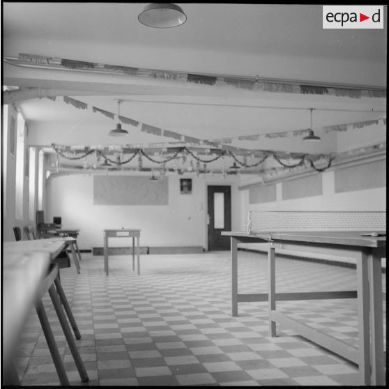 Vue d'une salle de jeux de l'école de Teniet el-Haad.