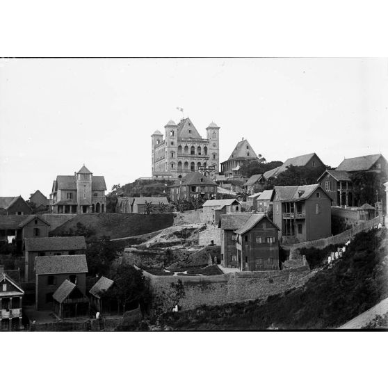 Palais de la reine près de la caserne. [légende d'origine]