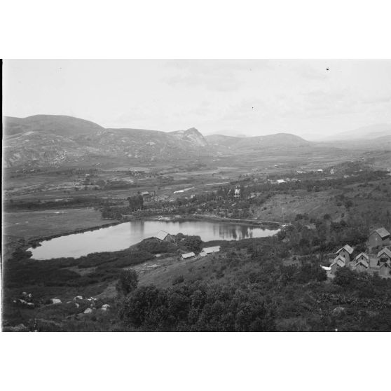 [Le lac d'Anosy près de Fianrantsoa.]