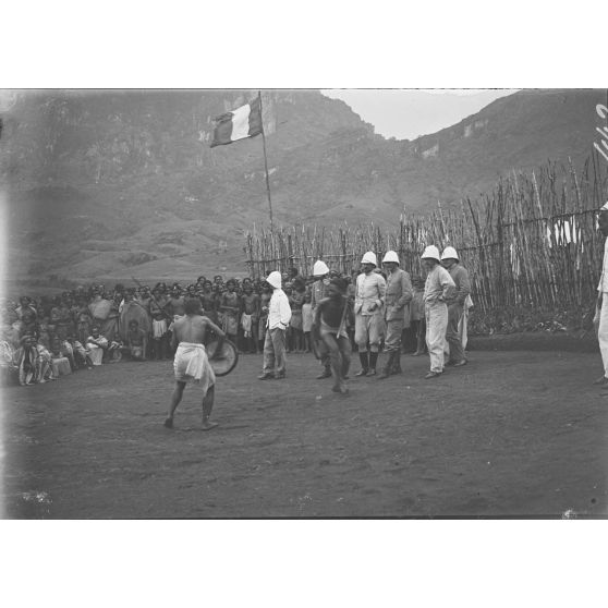 [Danses de la sagaie à Imandabe.]