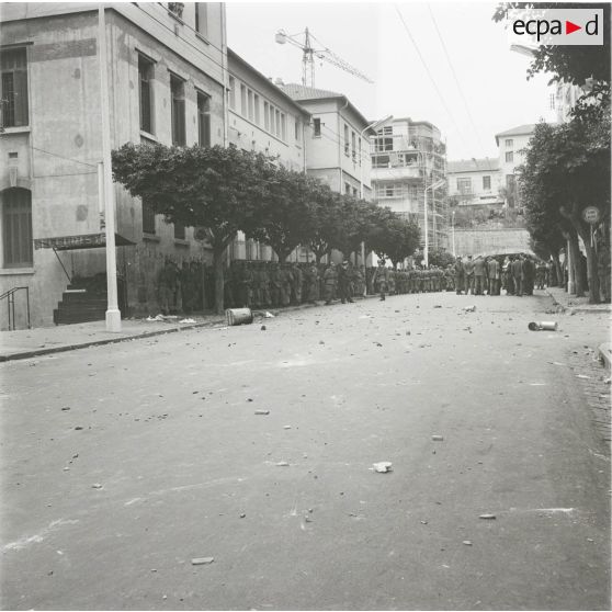 11 novembre 1960, Alger. [légende d'origine]