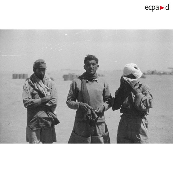 Lors de la bataille d'El Alamein, des prisonniers indiens de la 4e ou 5e division d'infanterie indienne.