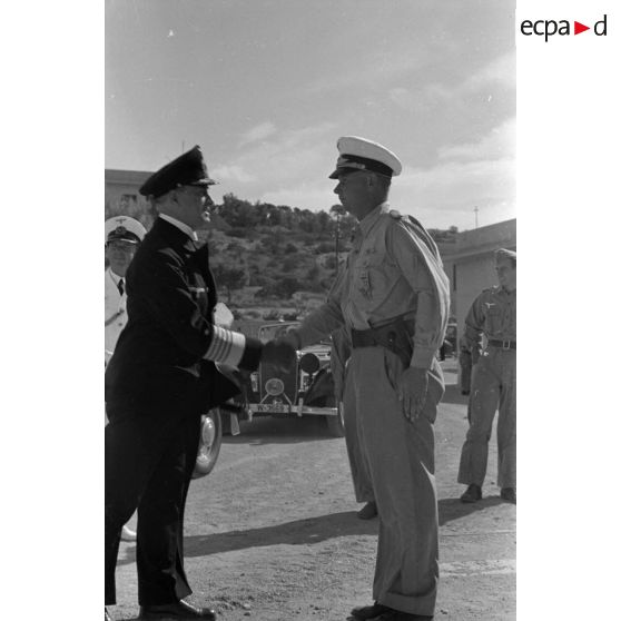 L'Amiral (Grossadmiral) Raeder visite Scaramongli (le 2 septembre 1941).