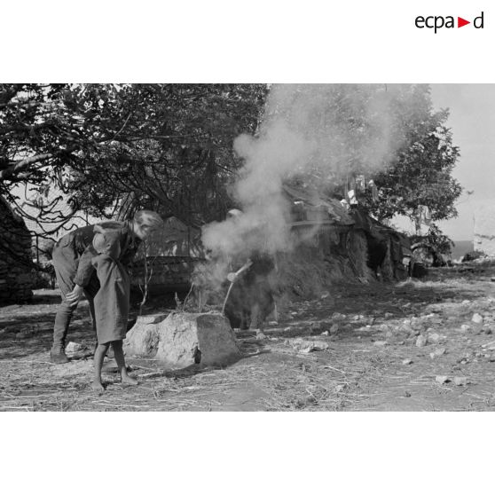 Un village tunisien où se sont installés des éléments de la 10.Panzer-DIvision.