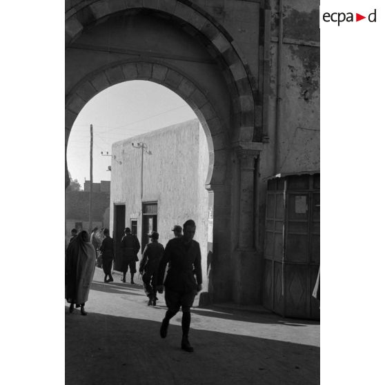 Promenade à proximité et dans le souk de Kairouan.