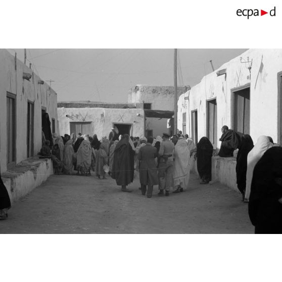 Promenade à proximité et dans le souk de Kairouan.