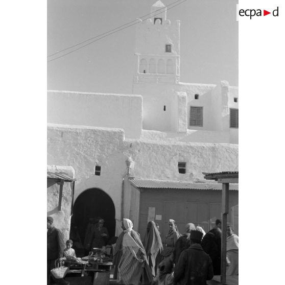 Promenade à proximité et dans le souk de Kairouan.