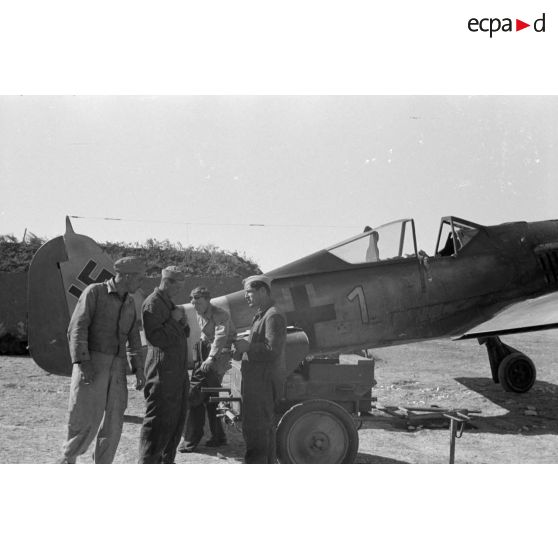 Le chasseur Fw 190 A-4 W.Nr. 0145681 « Weisse 1 », du 4./JG 2 Richthofen de Kurt Bühligen.