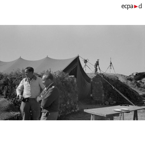 Le pilote Kurt Bühligen en Tunisie avec le Jagdgeschwader 2 Richthofen.