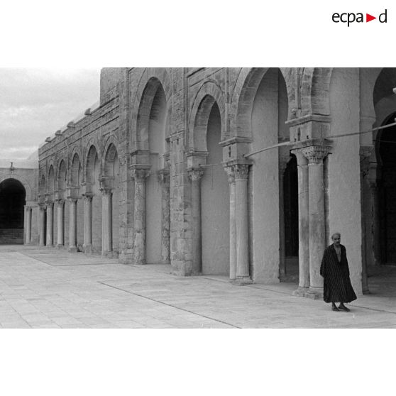 Visite de la grande mosquée de Kairouan (Tunisie), aspects architecturaux.