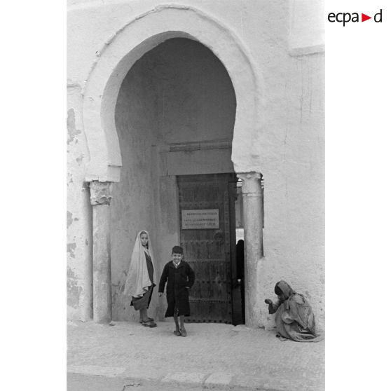 Visite de la grande mosquée de Kairouan (Tunisie), aspects architecturaux.