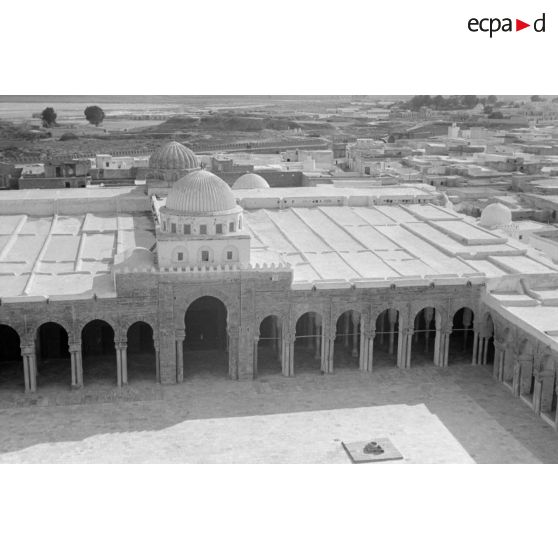 Visite de la grande mosquée de Kairouan (Tunisie).