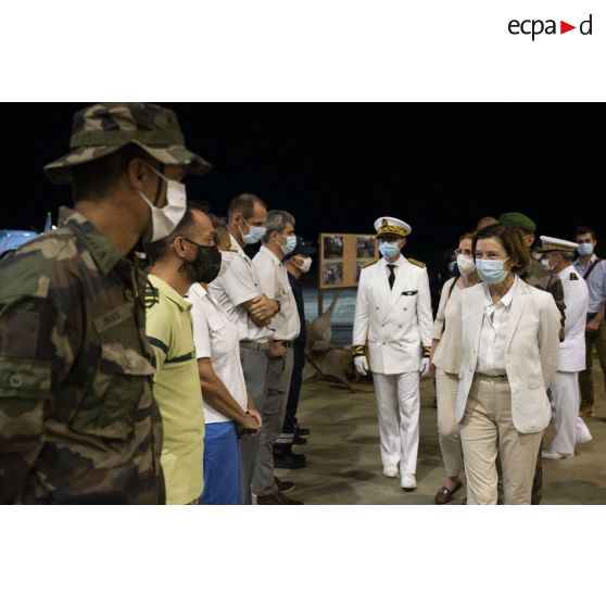 La ministre des Armées Florence Parly rencontre des soldats sur la base aérienne (BA) 367 de Cayenne-Rochambeau, en Guyane française.