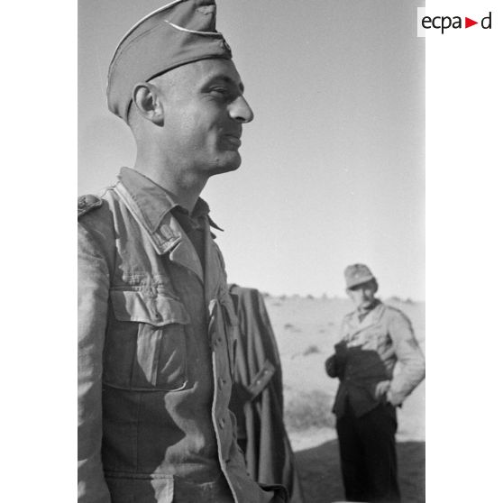 Portrait d'un lieutenant (Oberleutnant) du service de santé de l'armée de terre allemande (Sanitätstruppen).