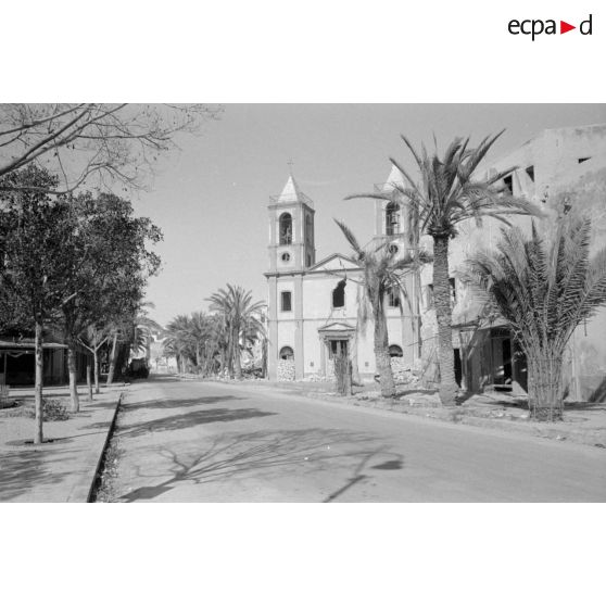 L'église ou cathédrale de Sfax, vue de la place Philippe Thomas.