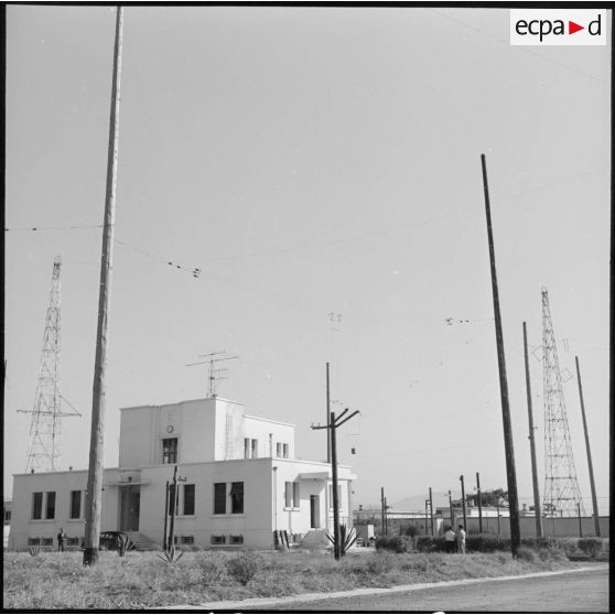 Le centre de transmissions d'Alger.