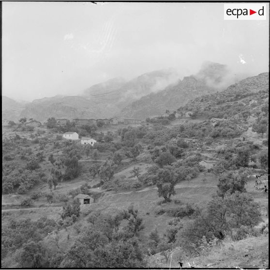 La mechta d'Aït Djemaa dans les monts du Djurdjura.