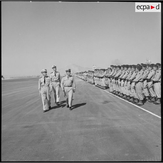 Revue des troupes de l'infanterie de l'air.