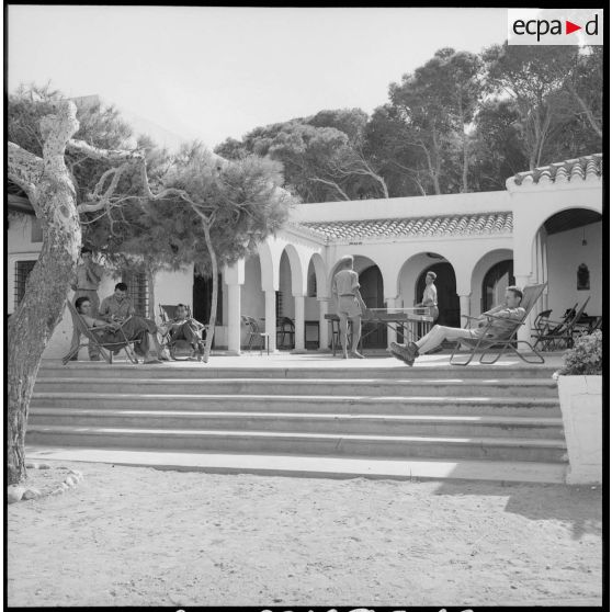 Vue de la façade du centre de repos.