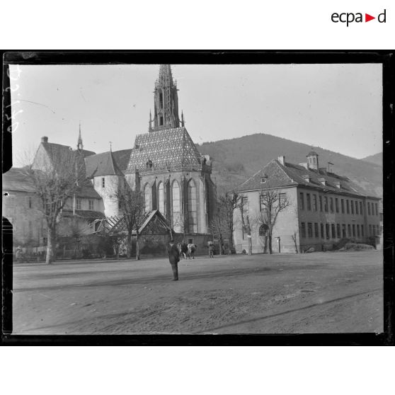 Thann. L'église et le presbytère. [légende d'origine]