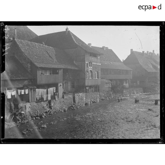 Masevaux (Alsace). Vieilles maisons. [légende d'origine]