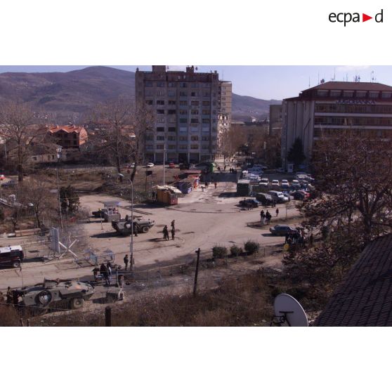 Vue du bâtiment de l'UNMIK (Mission des nations-unies pour le Kosovo).