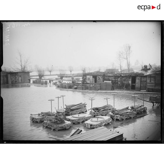 Près de Westvleteren. Cantonnement belge inondé. [légende d'origine]