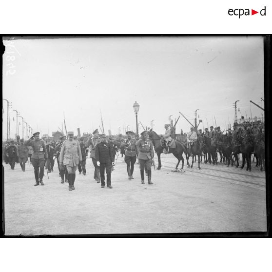 L'arrivée des soldats russes dans le port de Marseille. [légende d'origine]