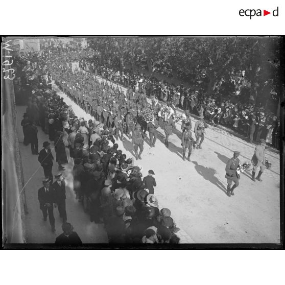 Défilé des troupes britanniques dans Marseille. Défilé des troupes australiennes. [légende d'origine]