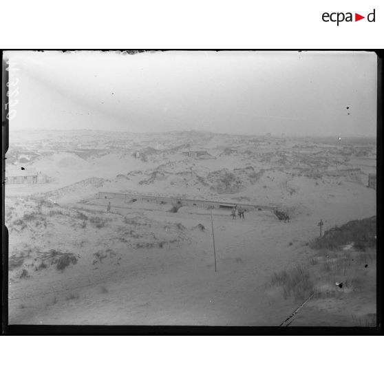 Dunes d'Oost-Dunkerque-Bains, le camp Gallimard. [légende d'origine]