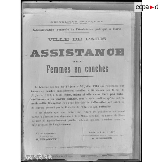 Paris, affiche, assistance aux femmes en couches. [légende d'origine]