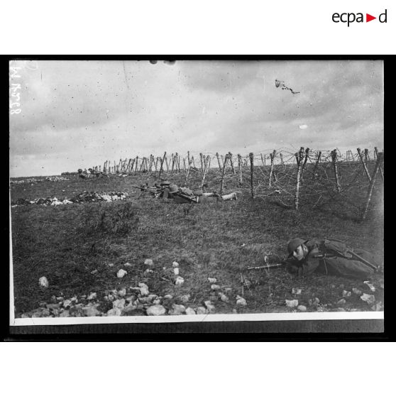 Près de Naix, camp Franklin, instruction des contingents américains. Exercice d'attaque. [légende d'origine]