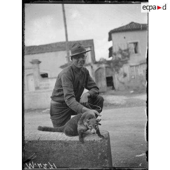 Près de Naix, camp Franklin, instruction des contingents américains. Soldat américain. [légende d'origine]