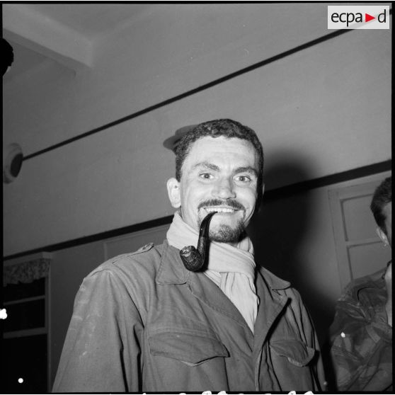 Jean-François Chauvel, grand reporter au quotidien Le Figaro, au camp de presse à Port-Fouad.