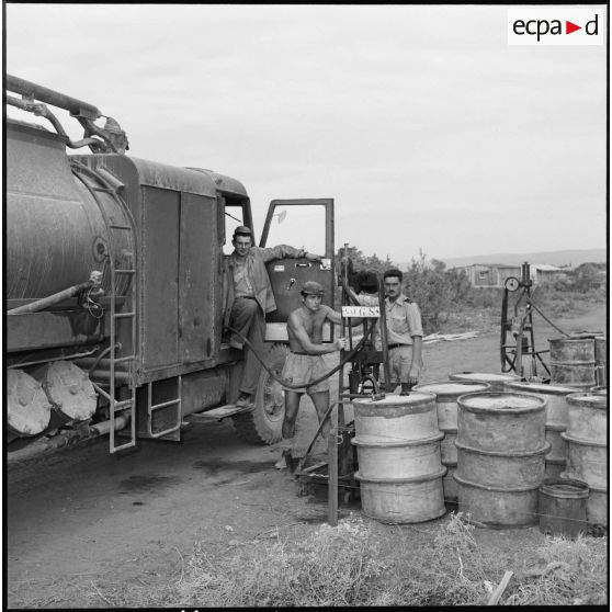 Le poste de distribution de carburant sur la base aérienne d'Akrotiri.