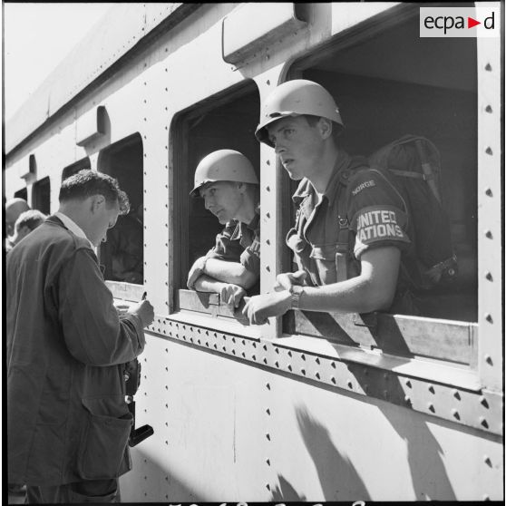 L'arrivée du détachement norvégien de l'ONU en gare de Port-Saïd.