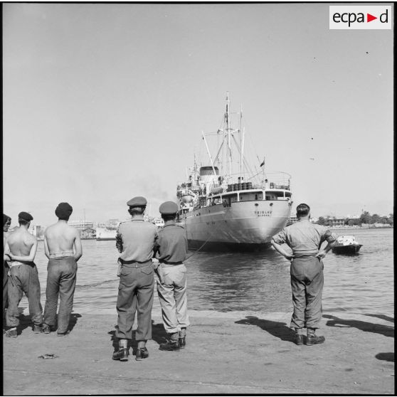 L'arrivée d'éléments du bataillon yougoslave de l'ONU à Port-Saïd.