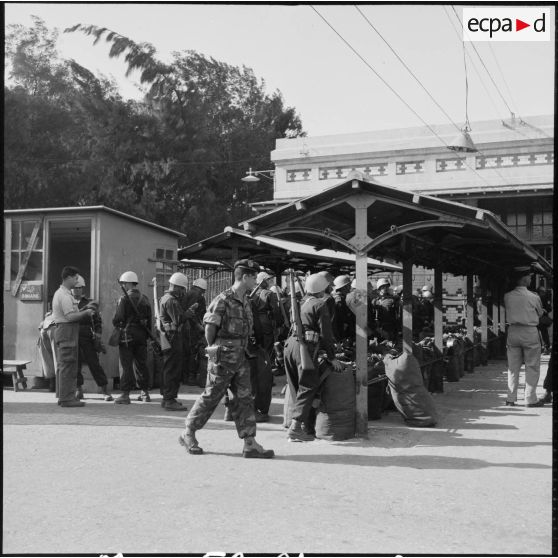 L'arrivée du détachement colombien de l'ONU à Port-Fouad.