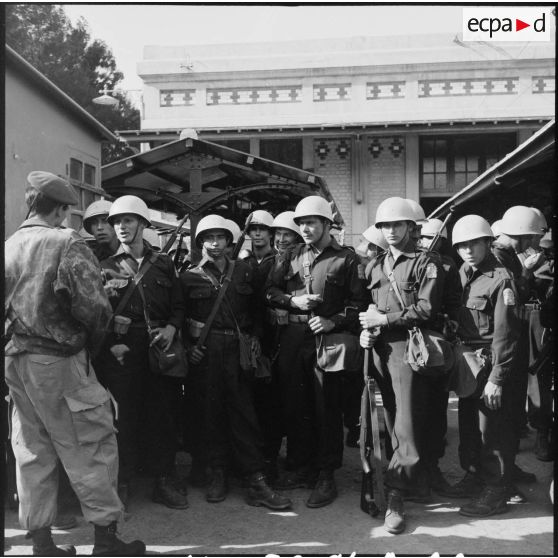 L'arrivée du détachement colombien de l'ONU à Port-Fouad.