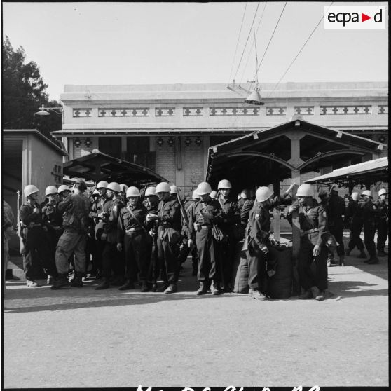 L'arrivée du détachement colombien de l'ONU (Organisation des nations unies) à Port-Fouad.