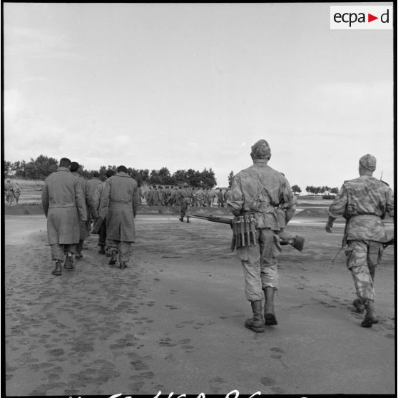 Prisonniers égyptiens à Port-Fouad.